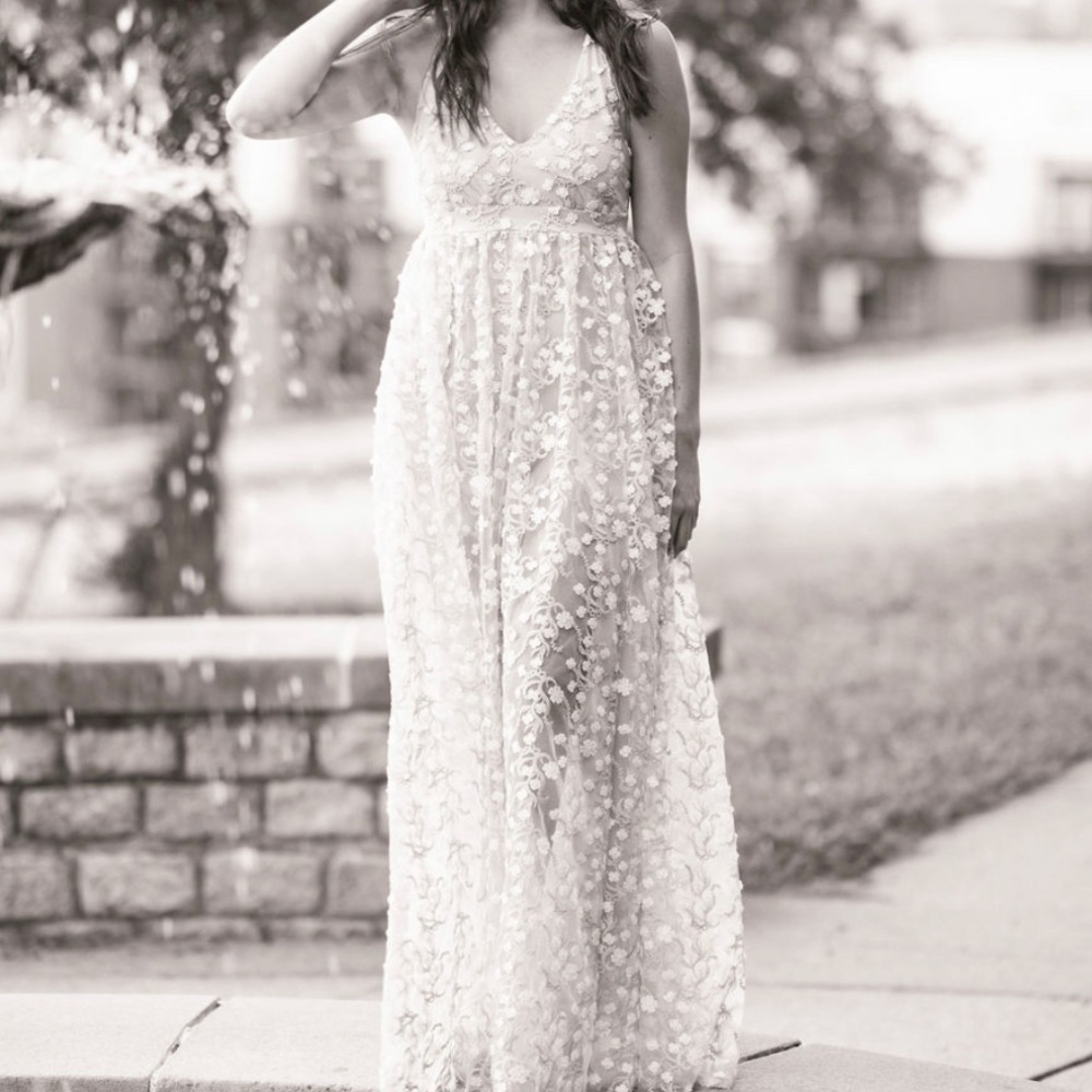 Beautiful, comfortable dress! Worn twice! Dry cleaned!